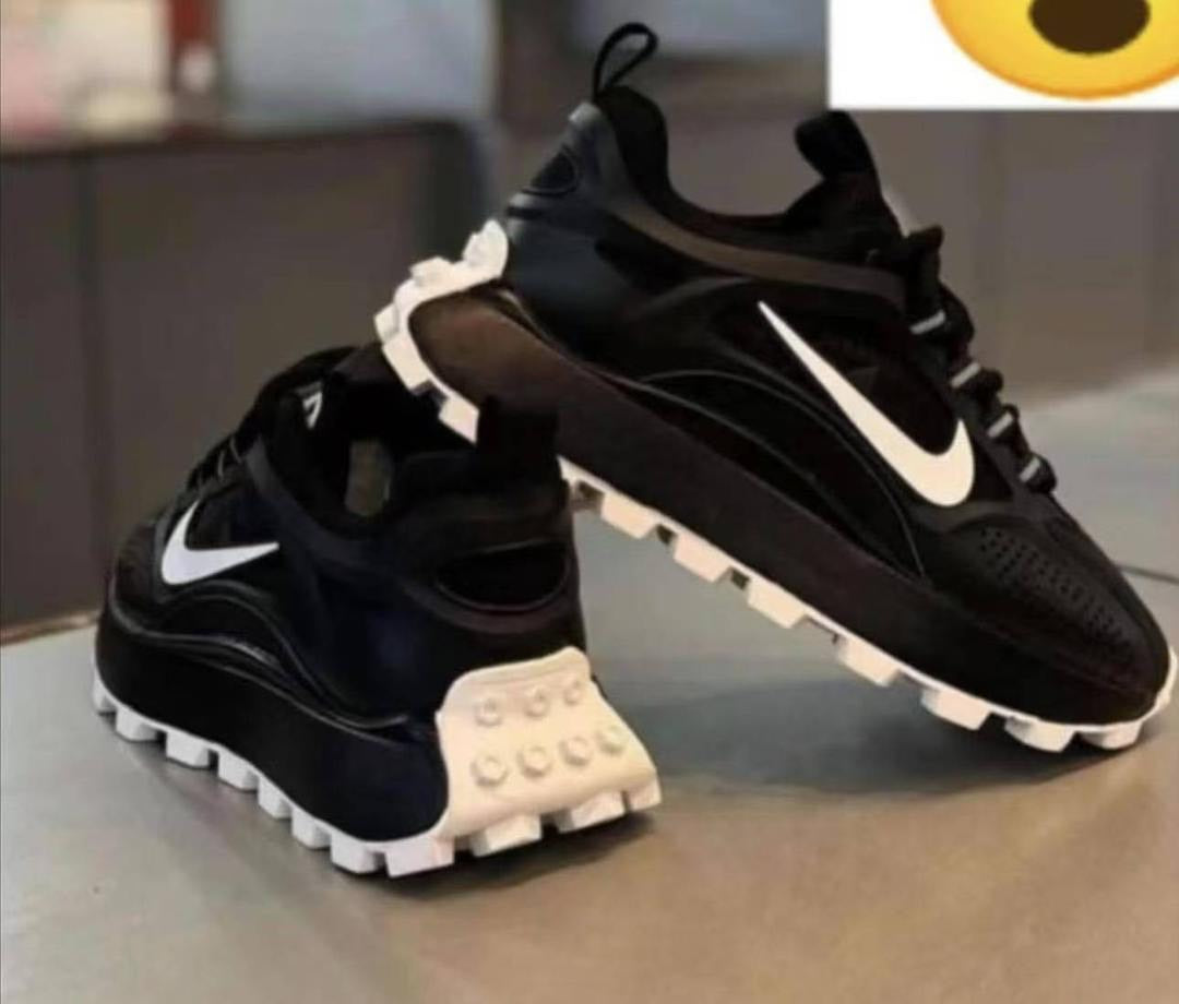 Nike Pegasus Trail - Black/White