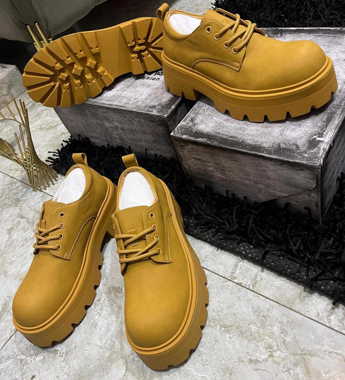 Chunky Lace-Up Derby – Wheat