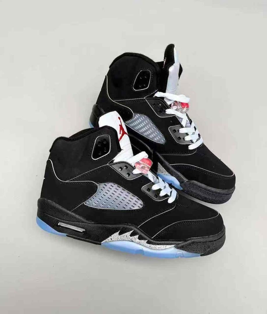 Air Jordan 5 Retro High-Top