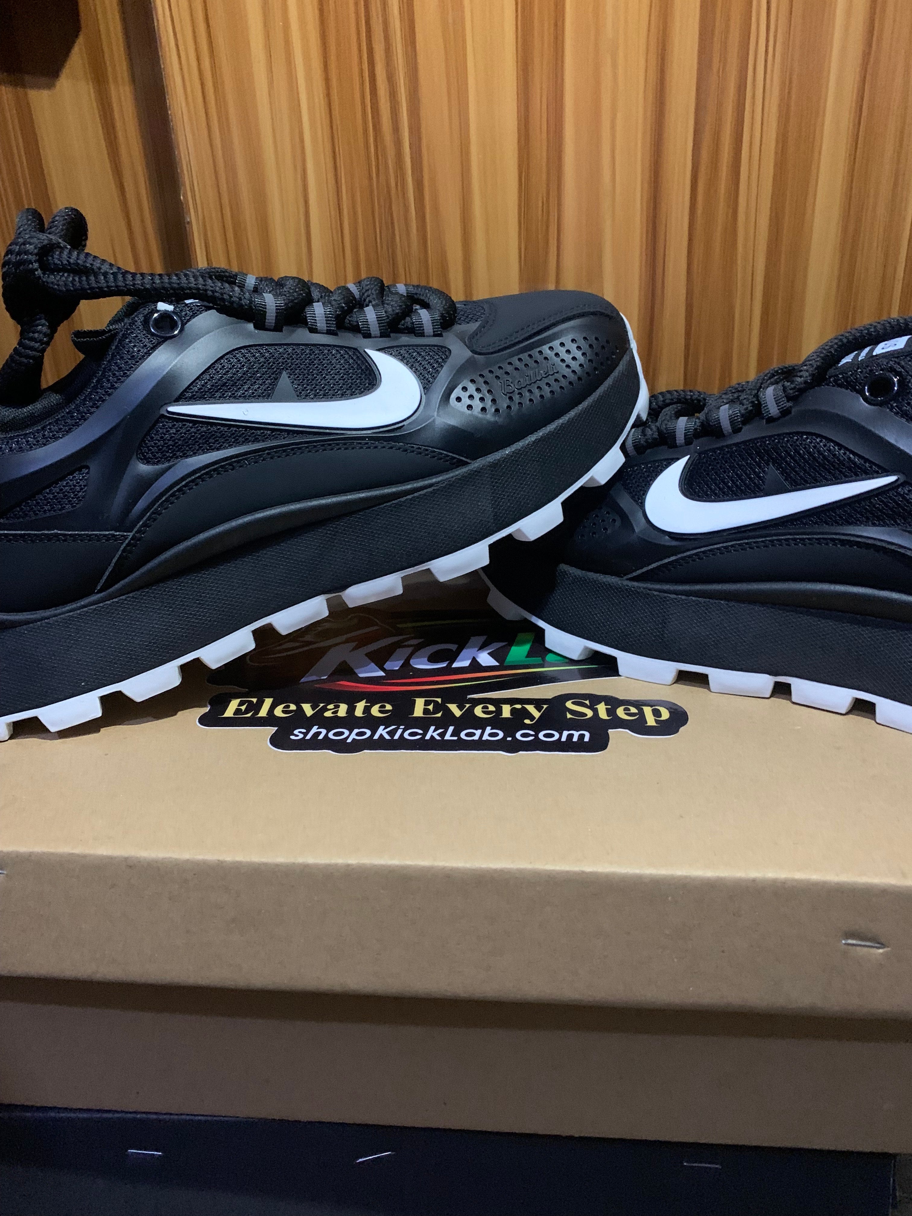 Nike Pegasus Trail - Black/White
