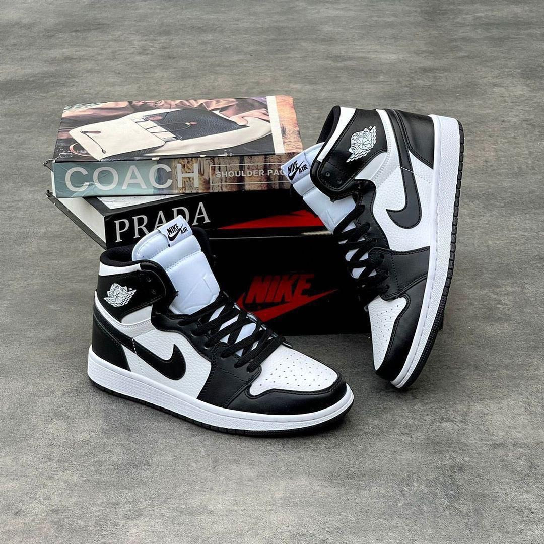 Air Jordan 1 Mid Black/White