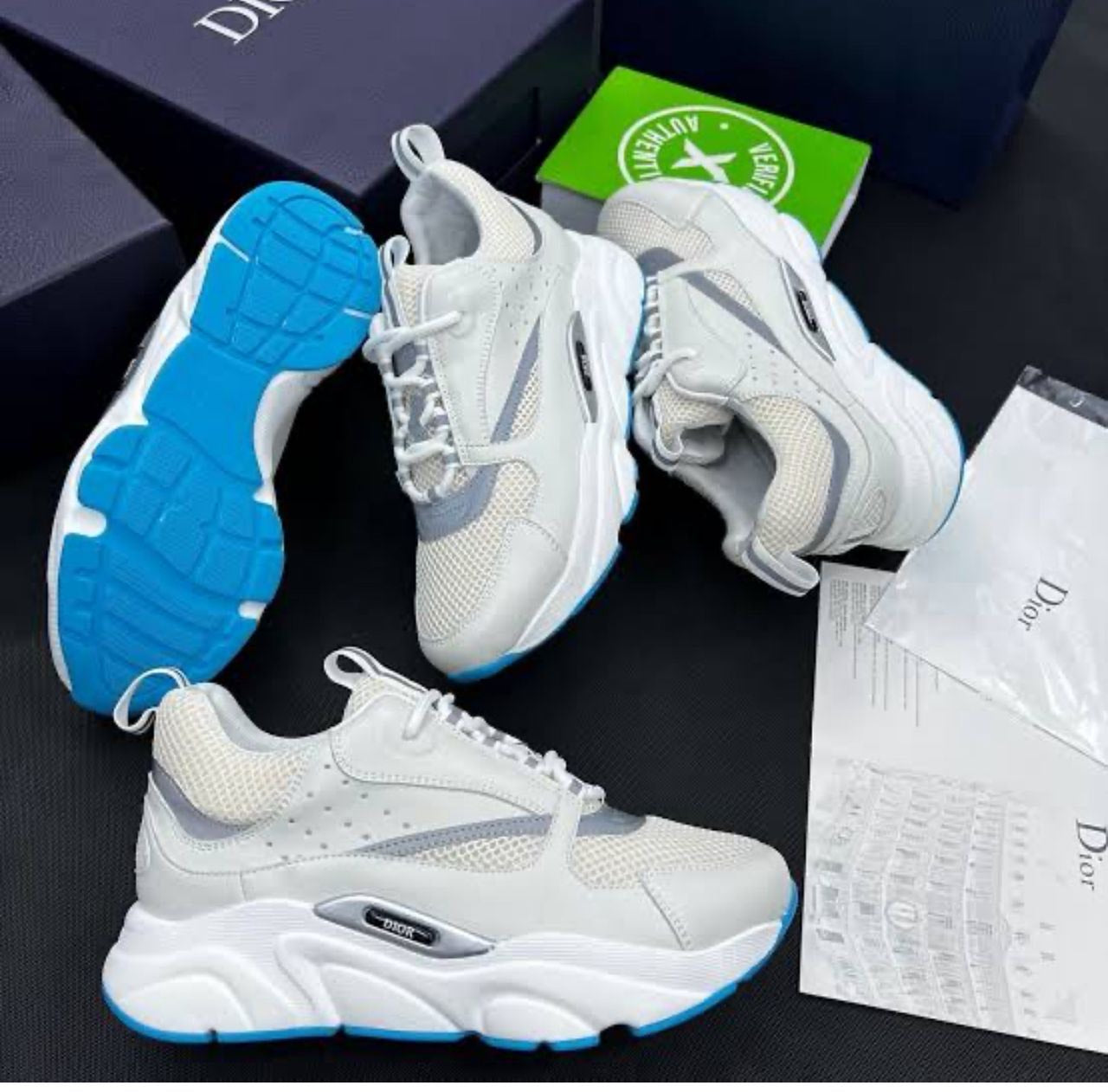 Dior B22 Sneaker – White/Blue Sole