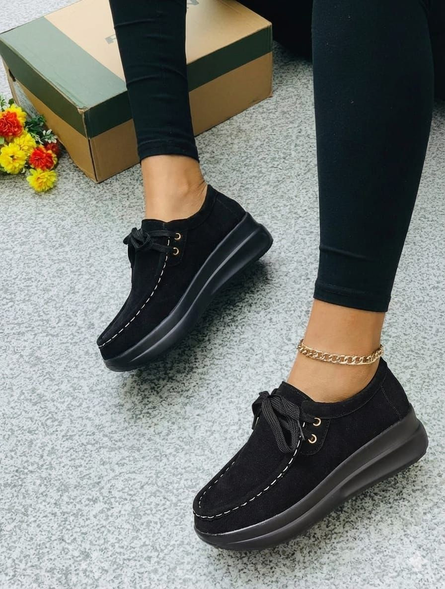 Women's Suede Platform Lace-Up Loafers