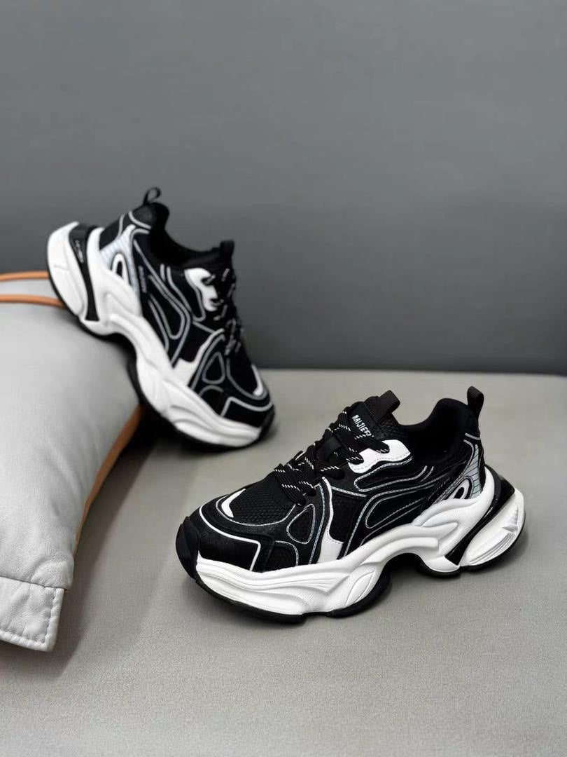 Graphic Outline Chunky Sneakers