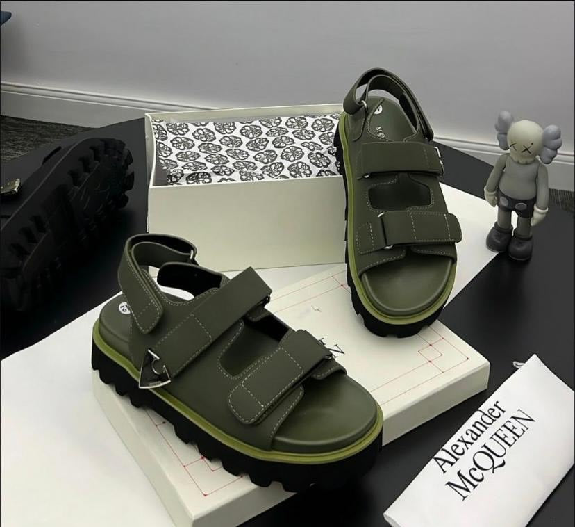 Alexander McQueen Tread Sandal – Olive Green
