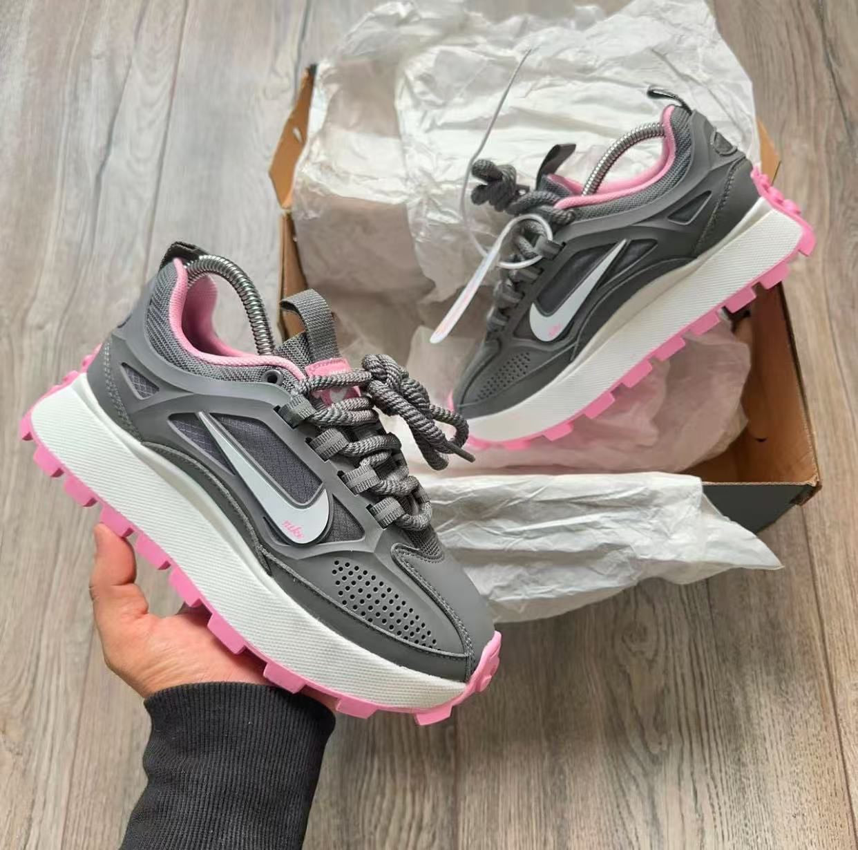 Nike Pegasus Trail – Grey/Pink