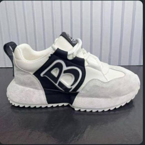 B Logo Chunky Sneaker