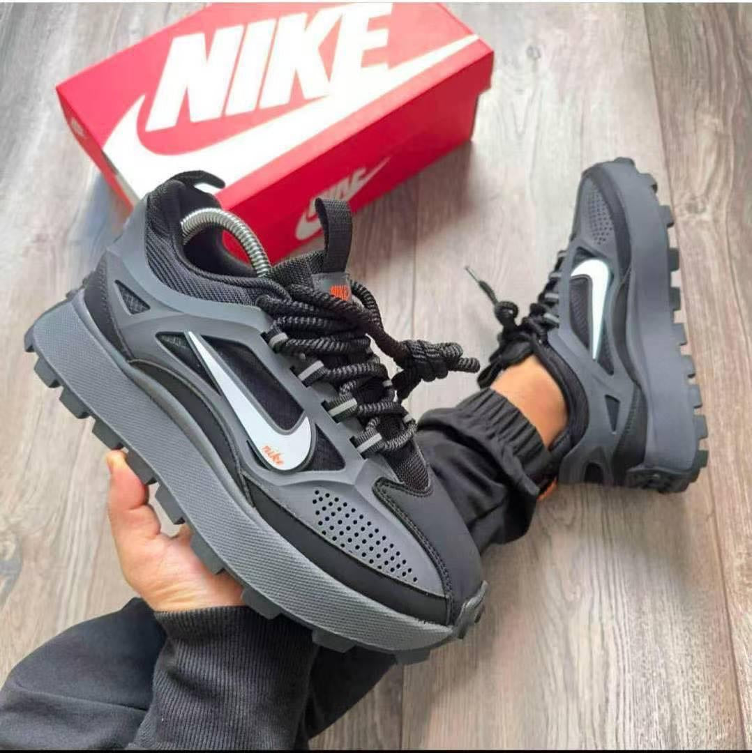 Nike Pegasus Trail - Black/Grey