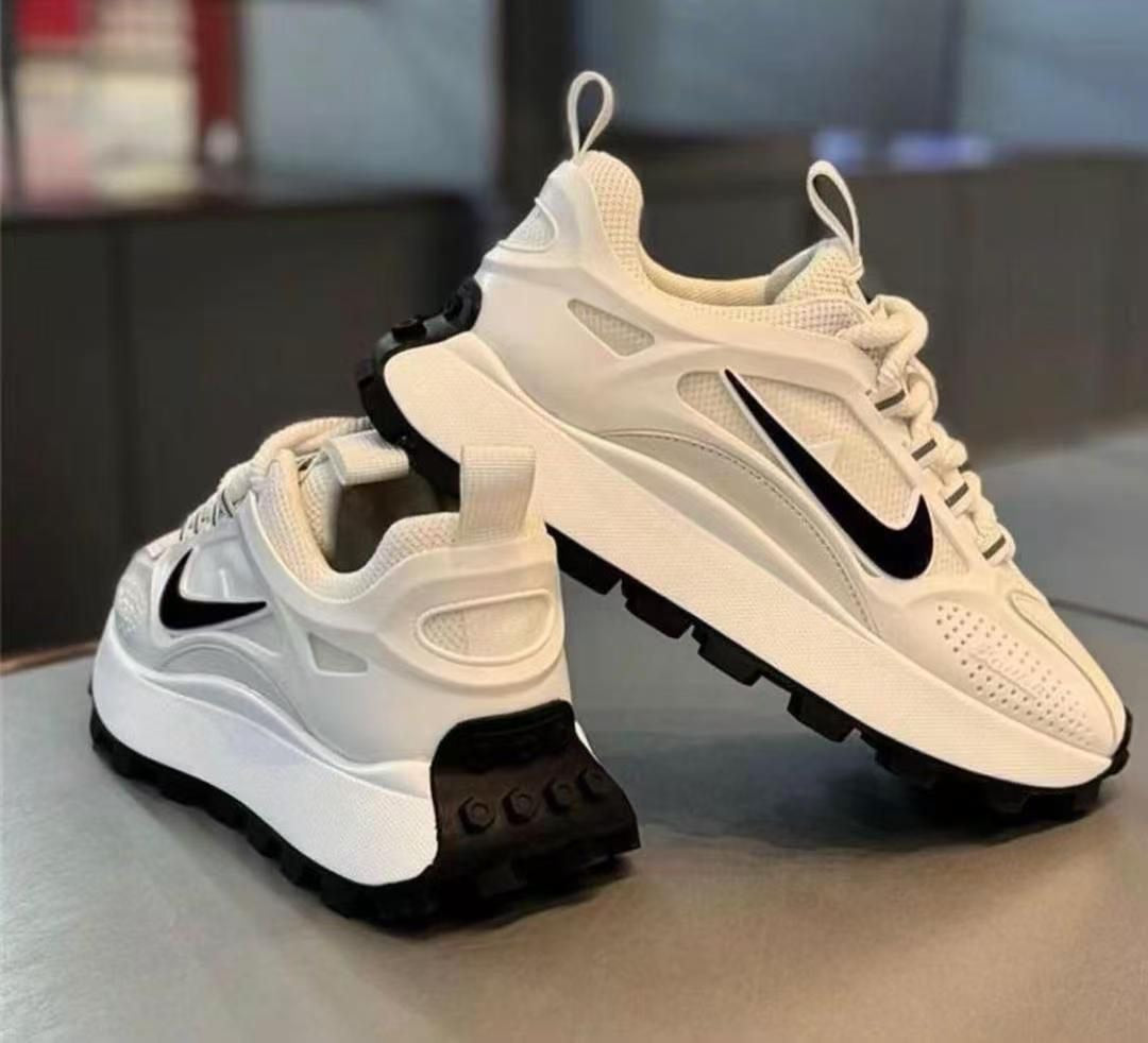 Nike Pegasus Trail - White/Black