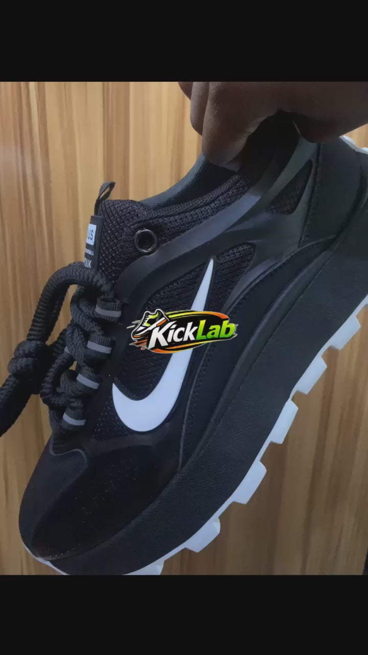 Nike Pegasus Trail - Black/White