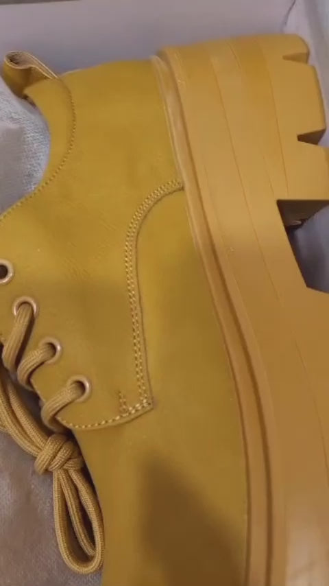 Chunky Lace-Up Derby – Wheat
